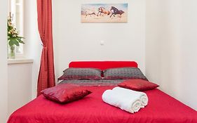 Central Jardin Guest House Split